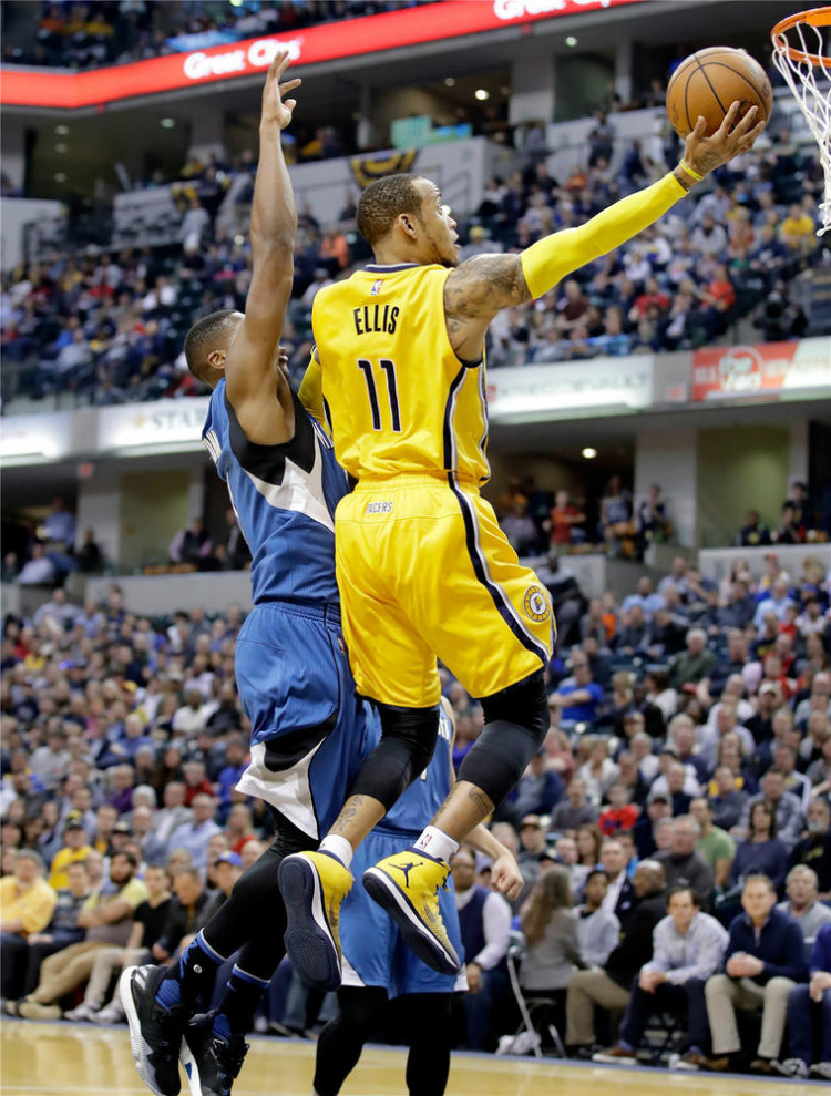 他在球场上 他在球场上