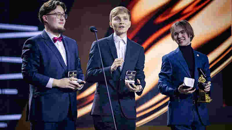 守链条的稳 守链条的稳